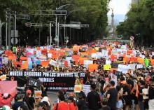 Realizan marcha en la Ciudad de México contra el maltrato animal