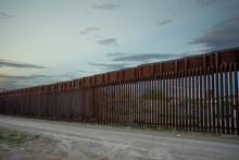 El gobernador de Virginia envía soldados a la frontera con México