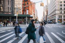 Nueva York demanda a condados por bloquear alojamiento de inmigrantes en hoteles