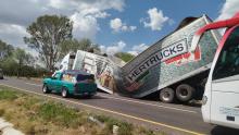 Sucedió en la 45 norte a la altura de Pabellón de Arteaga y provocó congestionamiento en carriles de sur a norte