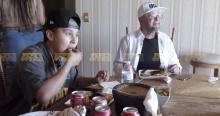 Yahritza y Su Esencia rompen el silencio tras la polémica mientras disfrutan de comida mexicana