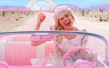 Barbie es la primera película dirigida por una mujer en superar los mil millones de dólares