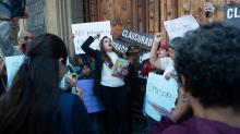 Diputada priista "clausura" la SEP por los nuevos libros de texto