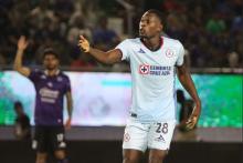 ¡Salen vivos del Kraken! Cruz Azul rescata empate 2-2 contra Mazatlán