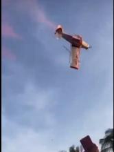  Cae avioneta en evento de revelación de género; muerte el piloto 