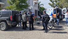 Sufrió una fractura expuesta de la pierna derecha y una probable fractura de cráneo