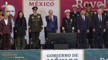 AMLO en desfile