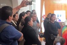 La versión de la Fiscalía es una burla, según el Papá Ociel.