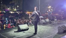 Régulo Caro se presentó en la feria de Pabellón de Arteaga 
