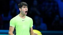 Carlos Alcaraz derrota a Daniil Medvedev en los cuartos de final del ATP Finals 2023