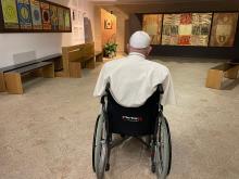 Mejoran salud del papa Francisco; descartan pulmonía