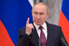Vladimir Putin tiene planes de continuar en la gubernatura de Rusia al menos hasta 2030, y se espera que pronto presente su campaña oficial para candidatearse en las elecciones de 2024. Algunas de las fuentes a la agencia Reuters han informado que el jefe de Kremlin debe mantenerse en el poder rumbo al periodo más peligroso de las últimas décadas, tras el motín generado por parte del grupo mercenario Wagner, en la que Putin ha tomado medidas de seguridad y reforzamiento en las fuerzas armada en las afueras 