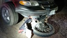 El ahora occiso sufrió una caída previa por evitar choque por alcance, pero se proyectó al carril contrario en donde se encontró de frente a la camioneta