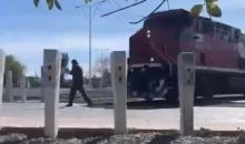 Una mujer captó en vídeo con su teléfono celular el lamentable hecho