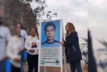 Madres buscadoras de migrantes instalan memorial frente a Palacio Nacional