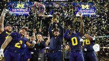 Los Wolverines del Coach, Jim Harbaugh, derrotaron a los Huskies 34-13.
