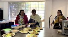 Adultos mayores pueden comer sano y gratis en alguno de los 17 comedores públicos