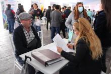 El desempleo bajó 2.7% en México
