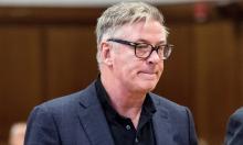 Alec Baldwin se declara no culpable de homicidio involuntario en nuevo juicio