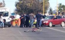 Intentó cruzar la 70 poniente a la altura de la Soledad y fue embestido por un auto
