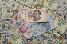 Dólares y pesos 
