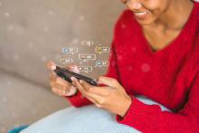Exigen la modificación del diseño de sus "apps" para mitigar los impactos negativos en la salud y el aprendizaje de los estudiantes.