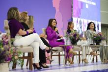 La gobernadora encabezó la conmemoración del Día Internacional de la Mujer