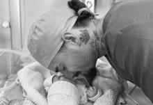 Maluma debuta como papá 