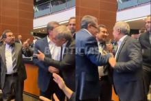 Senadores casi llegan a los golpes durante discusión por pensiones