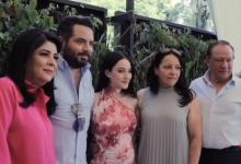 Victoria Ruffo asiste al segundo baby shower de su nieta Tessa
