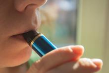 Se vuelve frecuente el consumo de vapeadores en menores de a partir de 9 años de edad