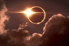 Algunos ciudadanos consideran peligroso que menores asistan a la escuela el día del eclipse