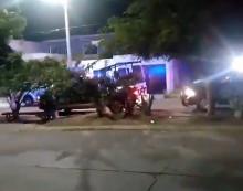 Al menos seis policías lesionados, mientras que nueve personas fueron detenidas.