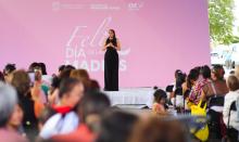 Reconoce la gobernadora la importante labor de las mamás en su día