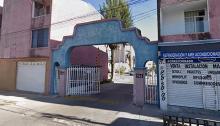 Los olores nauseabundos que emanaban de su departamento dejaron al descubierto su deceso
