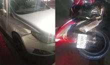 La imprudente maniobra la hizo entre el auto y la guarnición de la banqueta