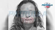 Presentaba al menos 3 impactos de arma de fuego en el cuello, brazo y espalda