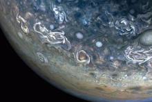 La nave espacial Juno de la NASA captó durante su 61º sobrevuelo