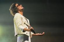 León Larregui pide ayuda para recuperar la cartera que dejó en un auto 