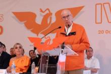 Dante Delgado, padece cáncer en el estómago.