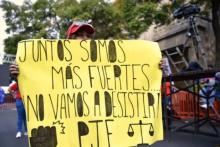 Washington para dar explicaciones sobre la legalidad y legitimidad.