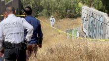 Iban a iniciar trabajos de construcción en un terreno cuando localizaron el cuerpo 