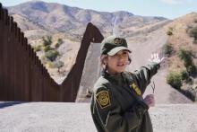 Estados Unidos inicia la extensión del muro fronterizo con México