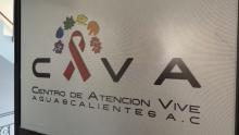Organización acusa discriminación a docente de secundaria con VIH; pide respuesta del IEA