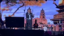 ¡Pocos, pero felices! El tenor Fernando de la Mora ofrece concierto en el Foro de las Estrellas