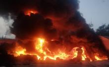 Incendio en centro de acopio de llantas