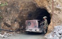 Encuentran los cuerpos de 13 trabajadores secuestrados en una mina de oro en Perú