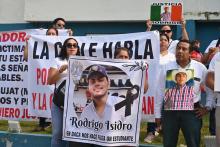 Detienen a cuatro policías tras asesinato de un joven en un retén en Tabasco