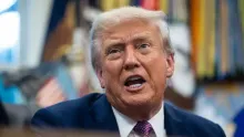 Donald Trump exige a controladores de tránsito aéreo volver a su trabajo