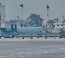 Avión militar de EU aterriza en Toluca; fue un vuelo autorizado, dice Gabinete de Seguridad